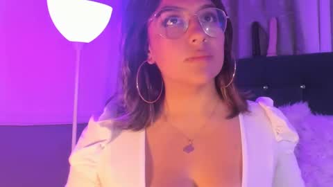 Snapshot of pandoracherry chatting on 02.04.25 Pandora online show from 02.04.25