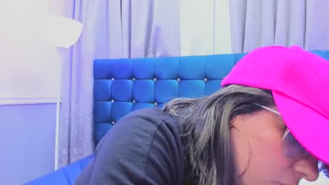 Snapshot of pandoracherry chatting on 02.11.25 Pandora online show from 02.11.25