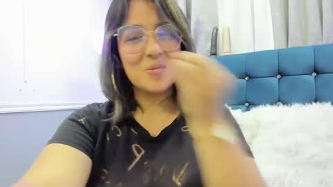 Snapshot of pandoracherry chatting on 02.12.25 Pandora online show from 02.12.25