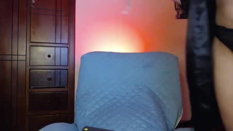 Carolinesworldx online show from 02.16.26