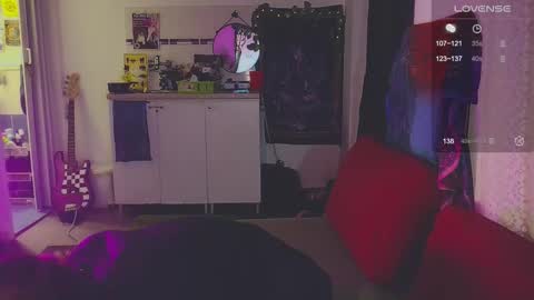 Snapshot of panther_cap chatting on 12.19.25 In bio online show from 12.19.25