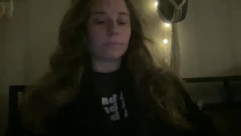 Snapshot of pantiesofthefae chatting on 04.17.26 Pantiesofthefae online show from 04.17.26