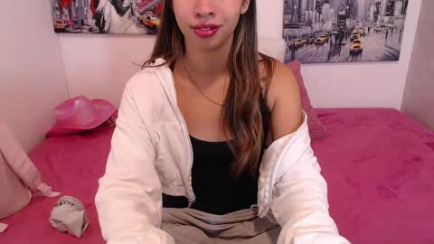 Snapshot of paolabotero chatting on 05.27.26 Paola online show from 05.27.26
