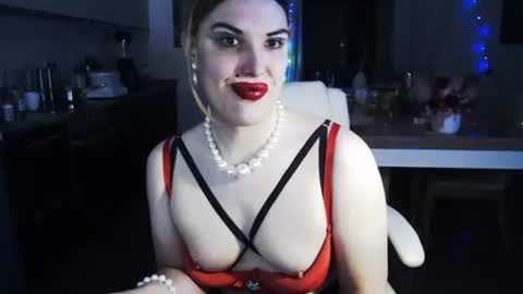 Snapshot of paoladoll chatting on 01.11.25 Sarina Williams online show from 01.11.25