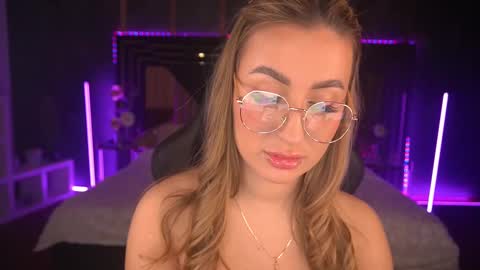 Lia online show from 02.09.25