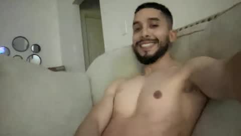 papicubano_guapo23cm online show from 01.18.25