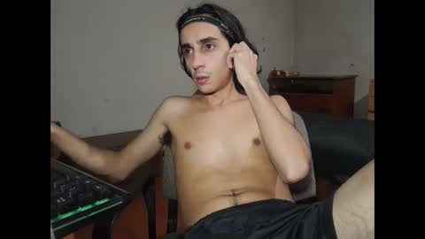 Snapshot of papito20cm chatting on 12.13.24 Lau online show from 12.13.24