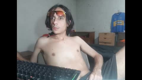 Snapshot of papito20cm chatting on 12.20.24 Lau online show from 12.20.24