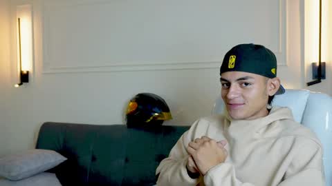 Snapshot of paradise_boy_s chatting on 01.24.25 Ryan And Casper online show from 01.24.25