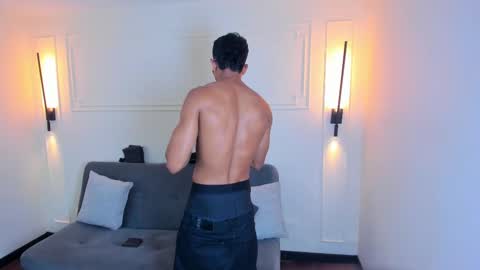 Snapshot of paradise_boy_s chatting on 09.17.25 Ryan And Casper online show from 09.17.25