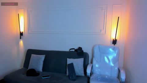 Snapshot of paradise_boy_s chatting on 10.22.25 Ryan And Casper online show from 10.22.25