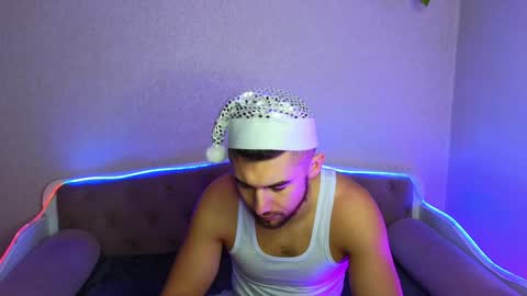 Snapshot of paradisepleasure_ chatting on 12.30.24 Allie  Alex Thumbs up if you like us online show from 12.30.24