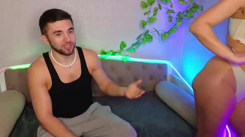 Snapshot of paradisepleasure_ chatting on 02.20.25 Allie  Alex Thumbs up if you like us online show from 02.20.25