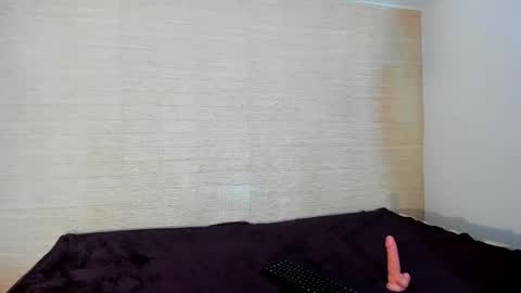 paranoidtemptaion_ online show from 02.28.25