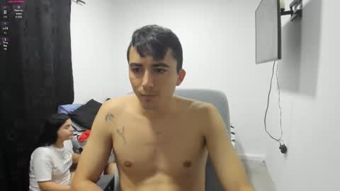 pareja_curiosa19 online show from 12.15.25