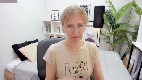 Paris online show from 10.13.25