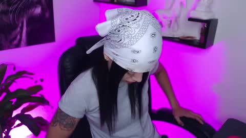 Paris D angelo online show from 03.02.25