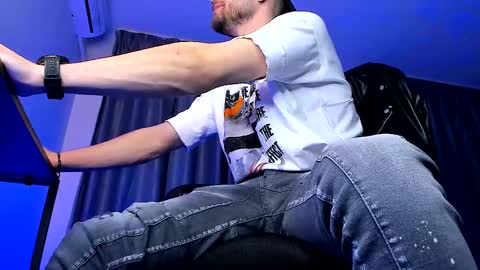 Paris online show from 02.25.25