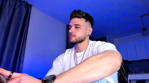 Paris online show from 03.07.25