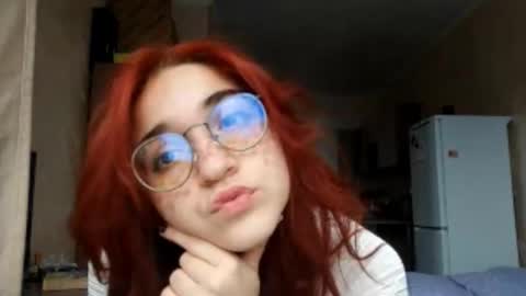 Snapshot of parisstoot chatting on 11.07.25 Michelle online show from 11.07.25