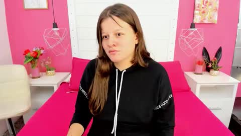 Snapshot of parker_mia02 chatting on 11.24.25 parker_mia02 online show from 11.24.25