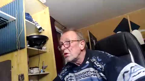 Snapshot of pascal88881 chatting on 12.01.24 pascal88881 online show from 12.01.24
