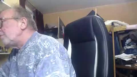 Snapshot of pascal88881 chatting on 12.15.24 pascal88881 online show from 12.15.24
