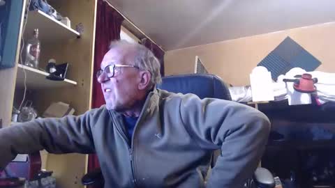 Snapshot of pascal88881 chatting on 10.16.25 pascal88881 online show from 10.16.25