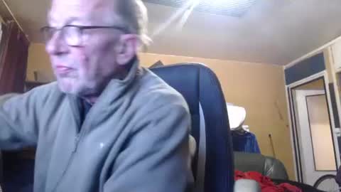Snapshot of pascal88881 chatting on 10.17.25 pascal88881 online show from 10.17.25
