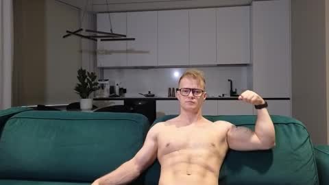 Pashka online show from 10.12.25