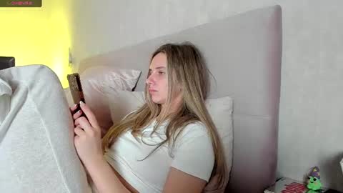 Snapshot of patricia_blair_ chatting on 07.18.26 Patricia online show from 07.18.26