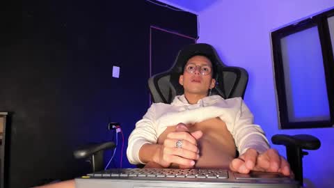 Snapshot of patricksherman chatting on 10.10.25 Patrick sherman online show from 10.10.25