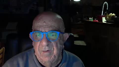 Snapshot of patvac chatting on 04.27.26 patvac online show from 04.27.26
