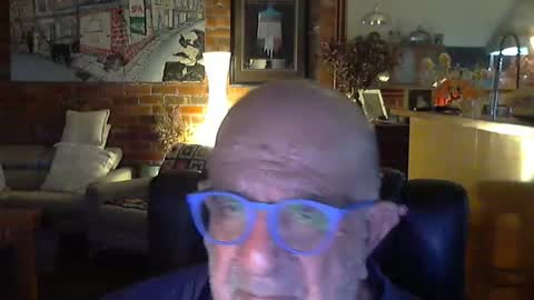Snapshot of patvac chatting on 05.14.26 patvac online show from 05.14.26
