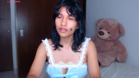 Snapshot of pau_heart_ chatting on 10.26.25 pau_heart_ online show from 10.26.25