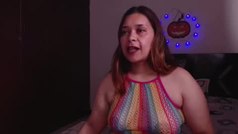 Snapshot of paula_anderson chatting on 10.16.25 PAULA online show from 10.16.25