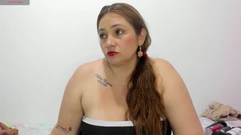 paulaharrison online show from 10.04.25