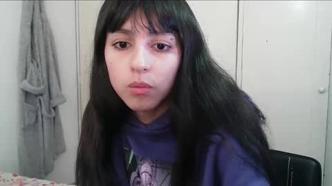 Snapshot of paulainblue chatting on 09.22.25   online show from 09.22.25