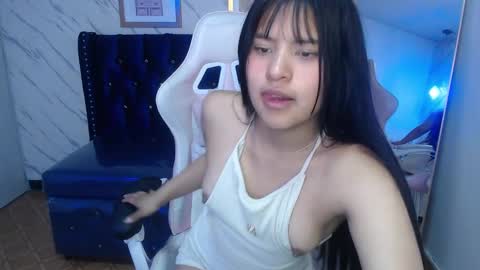 Live 800am 200pm COLOMBIAN HOUR online show from 02.15.25