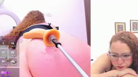 Paulina Davis  online show from 02.03.25