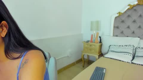 paulina lux online show from 02.18.26