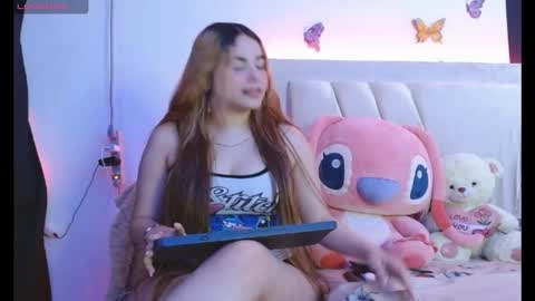 Snapshot of paulina_quintero18 chatting on 05.08.26 Pau online show from 05.08.26