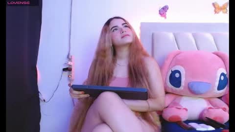Snapshot of paulina_quintero18 chatting on 05.26.26 Pau online show from 05.26.26