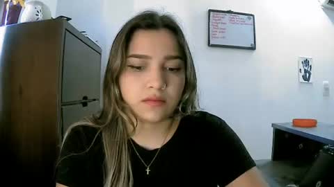Snapshot of paulina_x_x chatting on 06.11.26 paulina_x_x online show from 06.11.26