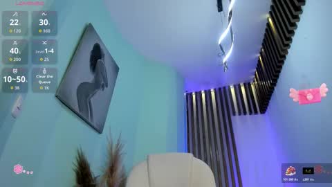 Paulina Belle online show from 10.28.25