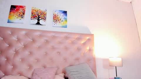 Snapshot of paulinasaeenz chatting on 06.19.26 PaulinaSaennz online show from 06.19.26