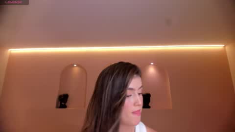 Paulina Santos  online show from 12.04.25