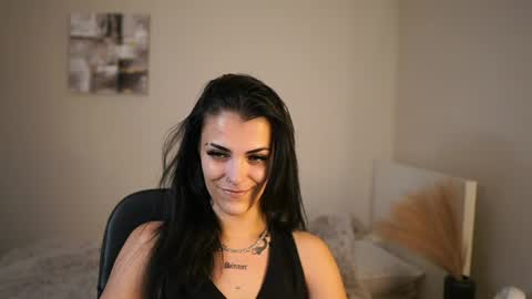 Pauline online show from 06.14.26