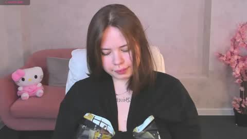 Snapshot of pauline_moore chatting on 05.05.26 Erica online show from 05.05.26