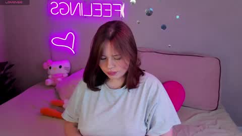 Snapshot of pauline_moore chatting on 05.09.26 Erica online show from 05.09.26